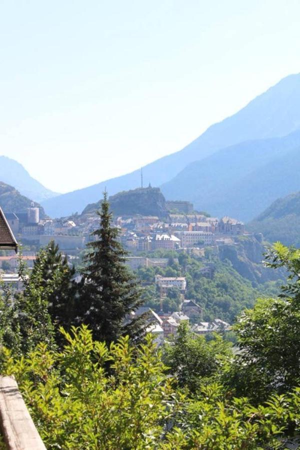 Studio Sympa Avec Terrasse , Maxi 4 Pers.Briancon Luaran gambar